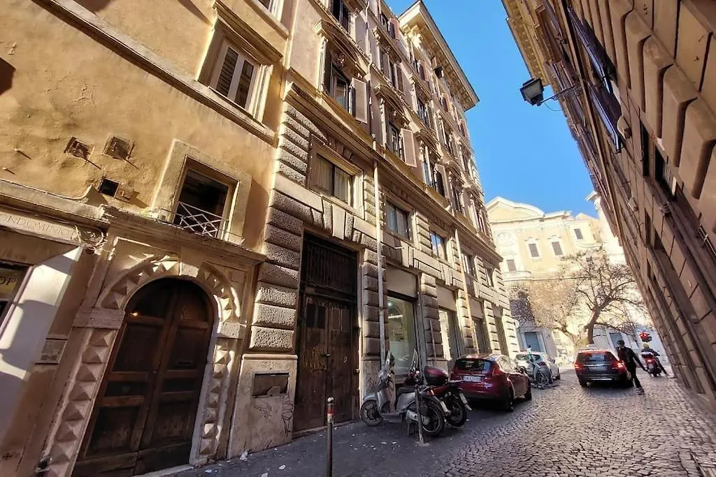 Navona Elegant Two Bedroom Apartment Rome Italy